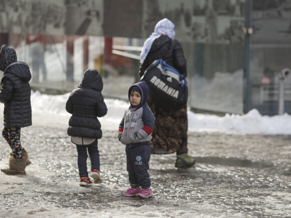Elevii săraci sunt oameni de luni până vineri