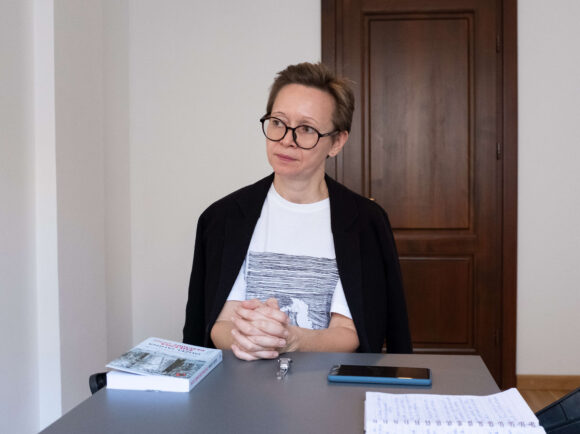 Scriitoarea rusă Guzel Iahina: „Trebuie să găsim un nou limbaj care să ne permită să vorbim despre ceea ce se petrece”