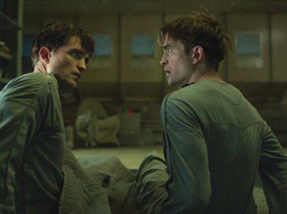 Mickey 17 sau Pozițiile sexuale ale lui Chekhov